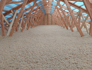 Zateplení dřevostavby pomocí dřevovláknité foukané izolace